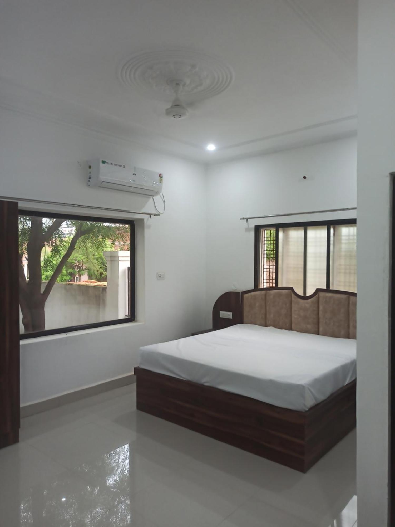 Abhiram Homestay 카주라호 외부 사진