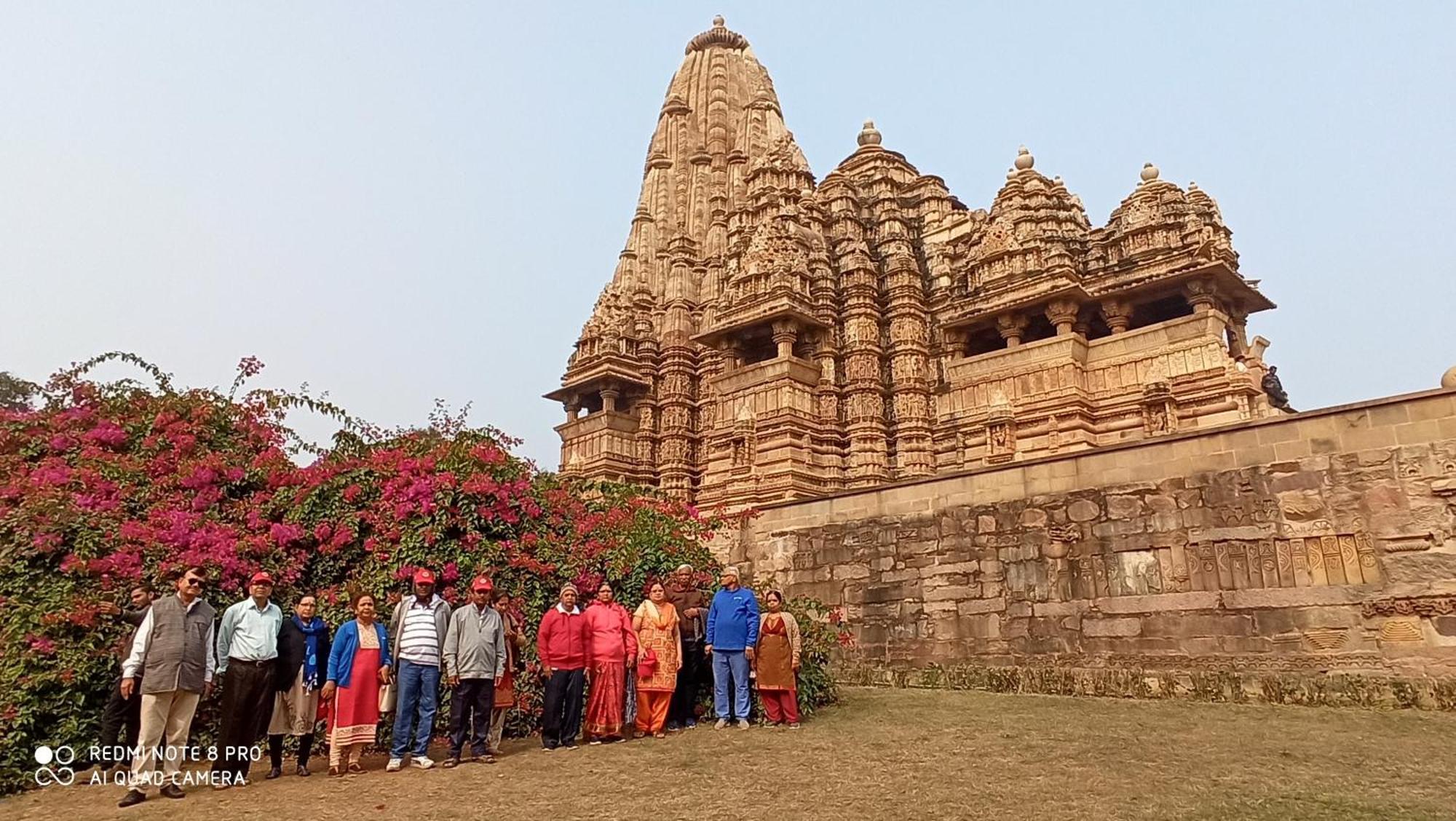 Abhiram Homestay 카주라호 외부 사진