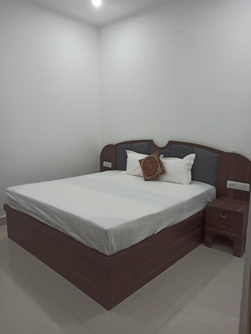 Abhiram Homestay 카주라호 외부 사진