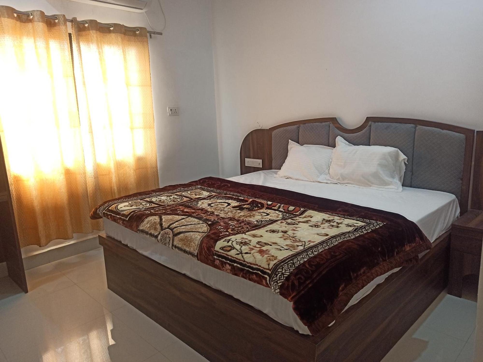 Abhiram Homestay 카주라호 외부 사진